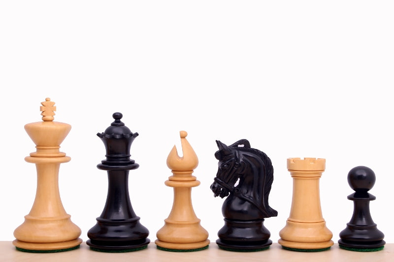 Piezas de ajedrez corintias ebonizadas – Rey de 4"