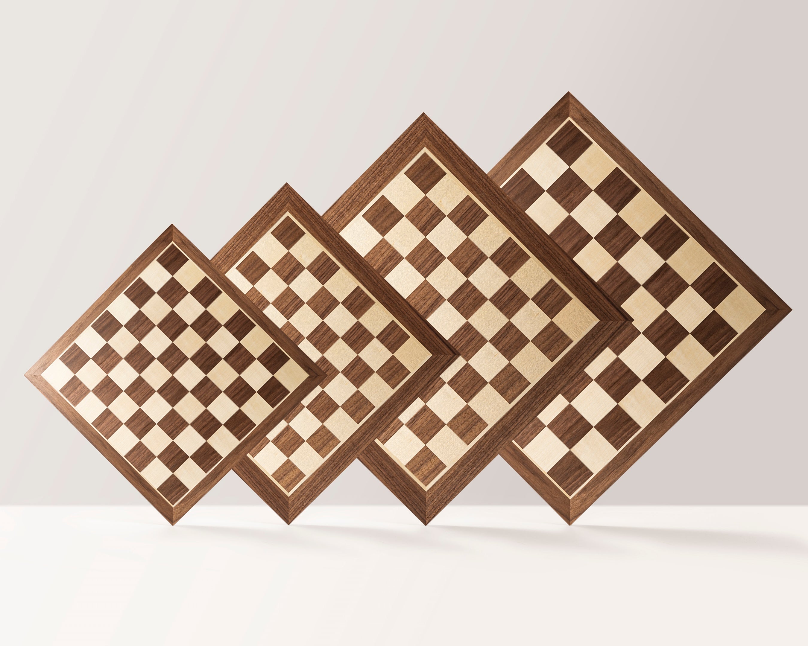 Tablero de ajedrez de torneo de marquetería de nogal y sicomoro (15,7")