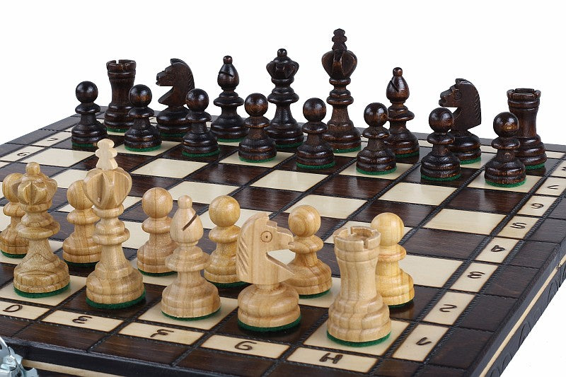 Juego de ajedrez y damas de viaje de madera de cerezo: juego compacto 2 en 1