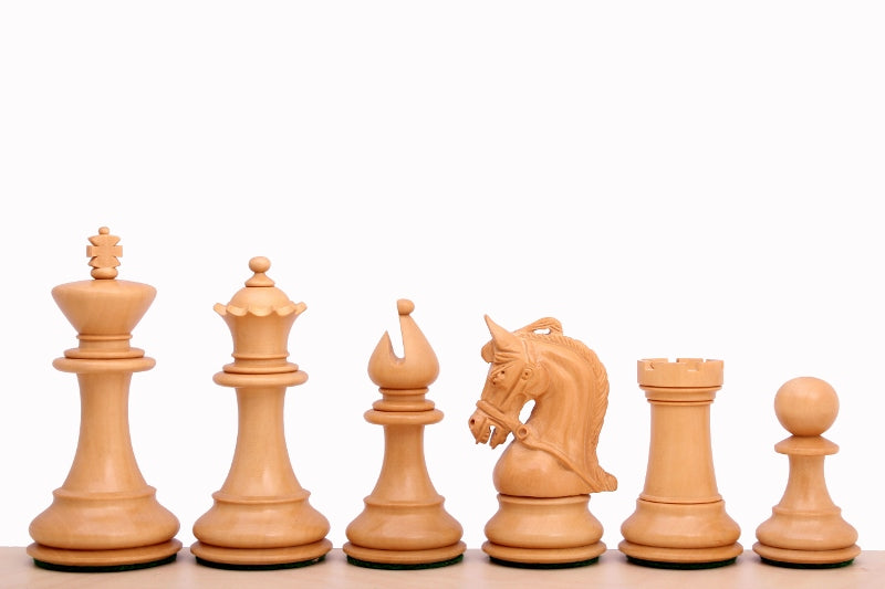 Piezas de ajedrez corintias ebonizadas – Rey de 4"