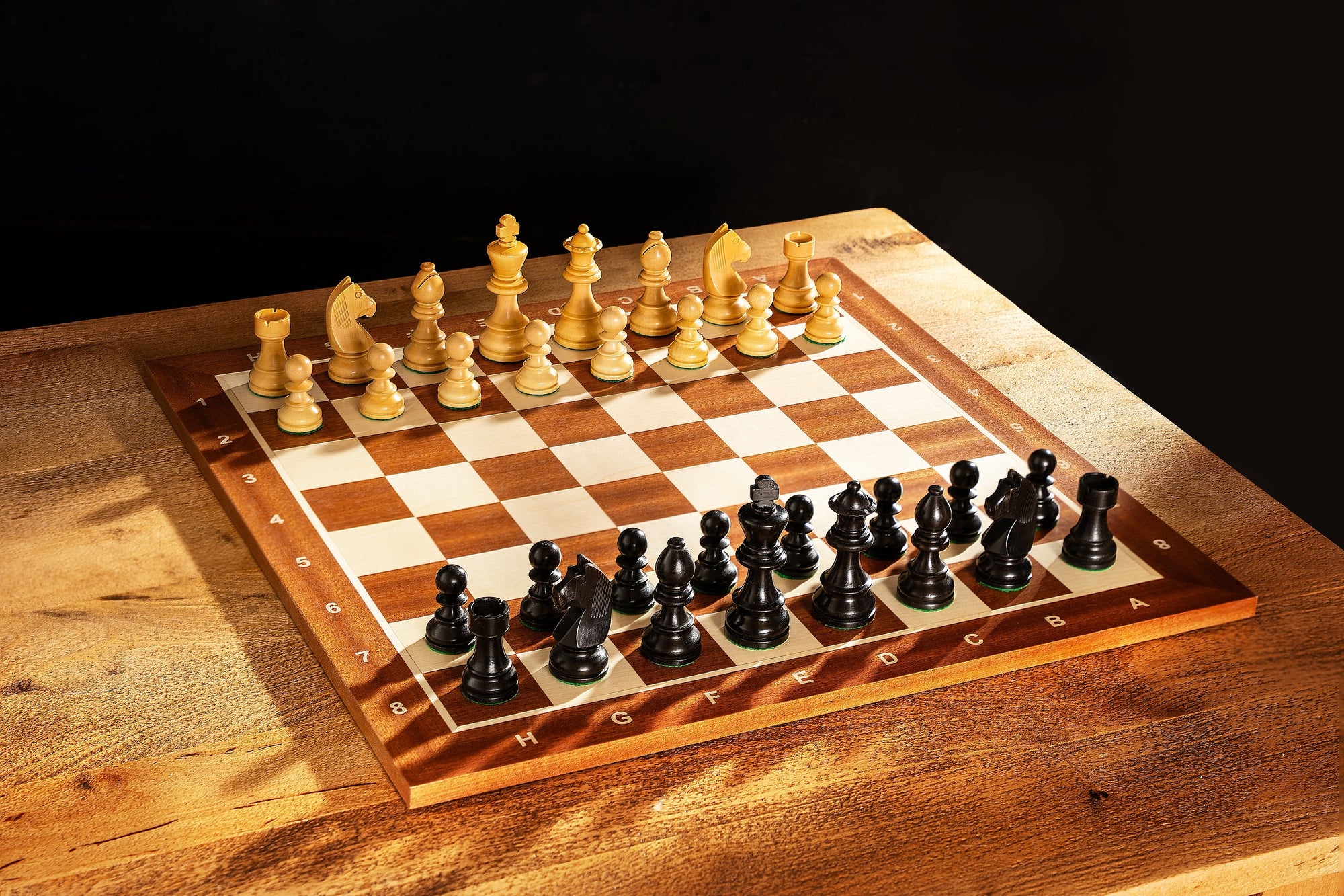 Juego de ajedrez de torneo artesanal n.° 5 – Caballo alemán