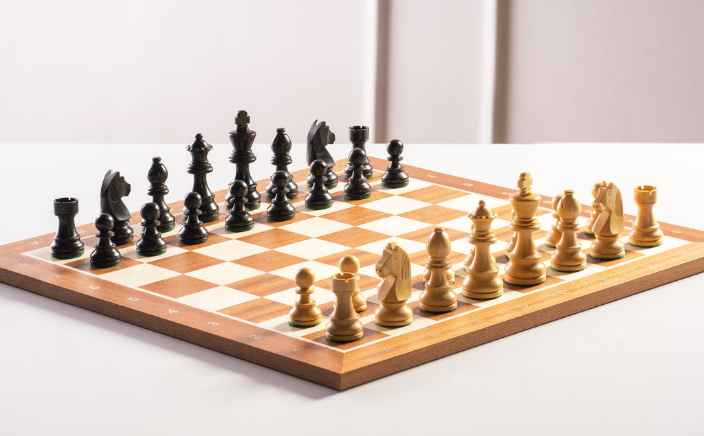 Juego de ajedrez de torneo artesanal n.° 5 – Caballo alemán