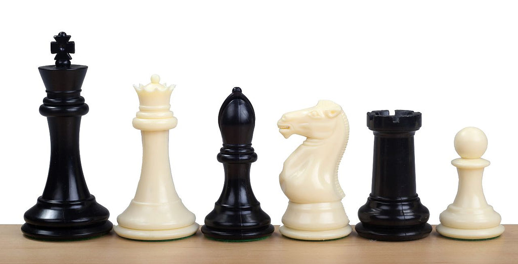 Piezas de ajedrez de plástico de 4" con peso de rey y reinas adicionales en blanco y negro