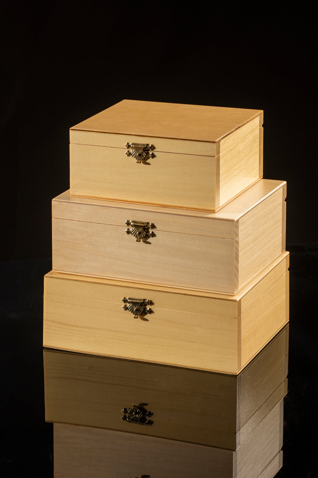 Caja de ajedrez de madera para 6 piezas – Acabado en madera clara