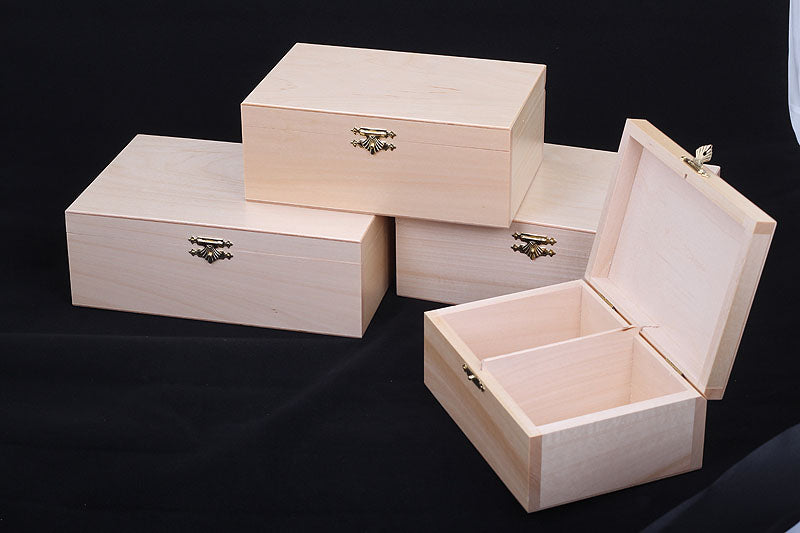 Caja de ajedrez de madera para 6 piezas – Acabado en madera clara